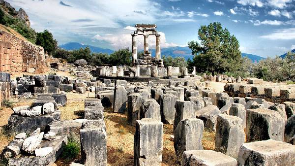 Delphi, Photo by Sotiris Lambadaridis