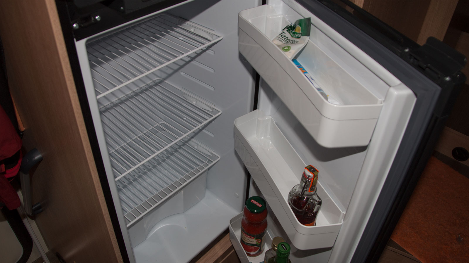 Abgeschalteter Kühlschrank offen lassen